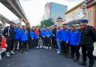 Buruh-KSPSI-dan-Polri-Adakan-Bakti-Sosial,-Ratusan-Paket-Sembako-Dibagikan-kepada-Warga