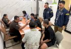 Tahap-II-Kasus-Judi-Online-Dilaksanakan,-Bareskrim-Polri-Serahkan-5-Tersangka-dan-Barang-Bukti-Rp55-Miliar-ke-Jaksa