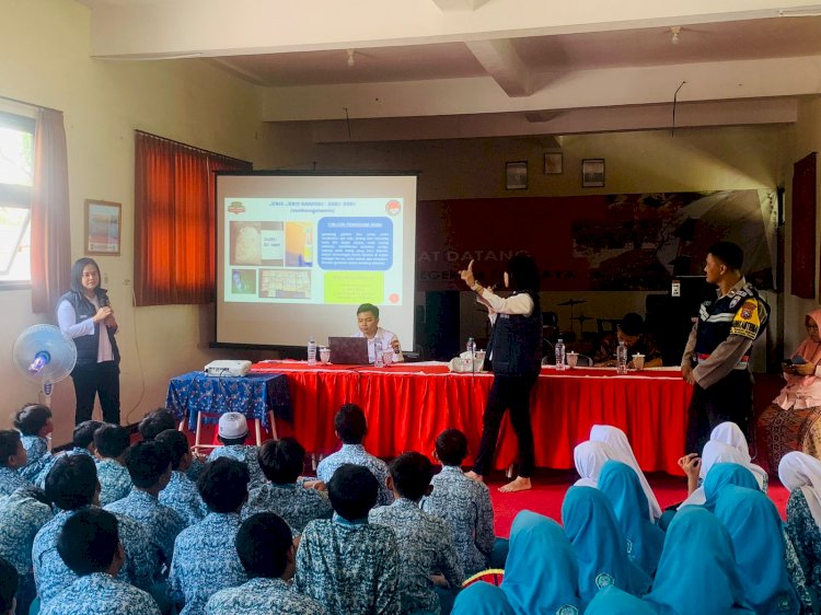 Kembangkan Sayap Kampung Bebas Dari Narkoba Polrestabes Surabaya Kunjungi SMPN 56