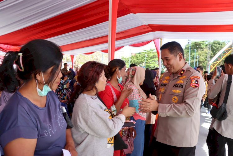 Ops NCS Polri Pimpin Deklarasi Pemilu Damai dan Bagikan 2500 Paket Sembako di Dumai