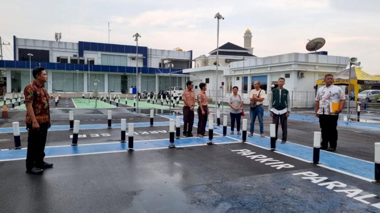 Pemohon SIM Tetap Kesulitan Atasi Lintasan S, Polresta Sidoarjo Berikan Latihan Uji Praktik Gratis