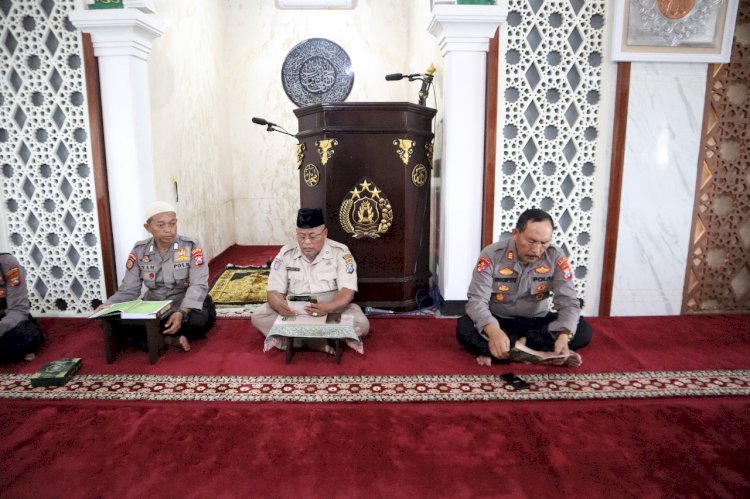 Menuju Pemilu 2024 Aman dan Damai, Polres Bangkalan Gelar Khotmil Qur'an