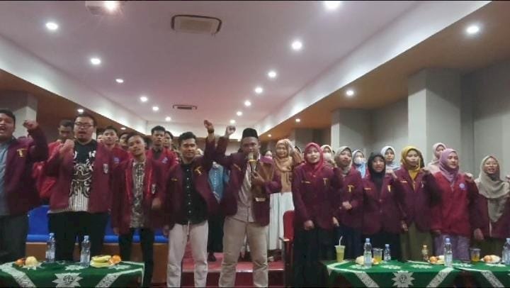 RATUSAN MAHASISWA IMM SIDOARJO IKUTI DEKLARASI DAMAI PEMILU 2024