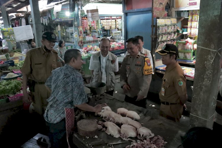 Harga Beras Premium Mulai Turun, Satgas Pangan Polresta Malang Kota bersama Disperindag Terus Pantau Pasar