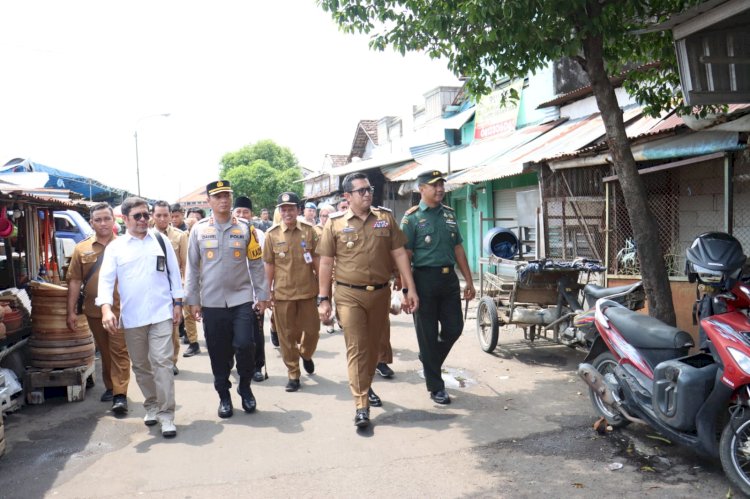 Pastikan Harga Pangan Jelang Lebaran, Forkopimda Kota Mojokerto Sidak Pasar dan Swalayan