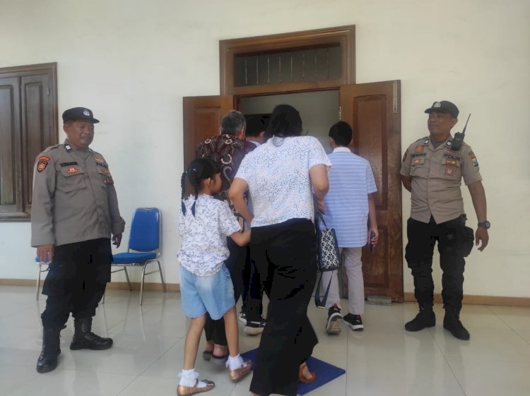 Polisi Sidoarjo Wujudkan Rasa Aman Ibadah di Gereja