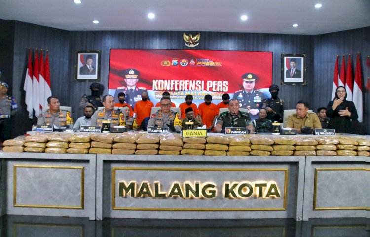 Polresta Malang Kota Kota Berhasil Gagalkan Pengiriman Ratusan Kilogram Ganja Jaringan Antar Provinsi