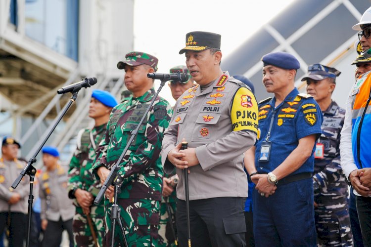 Kapolri Pastikan pengamanan, Kelayakan Kapal, dan Mitigasi Bencana Libur Natal dan Tahun Baru