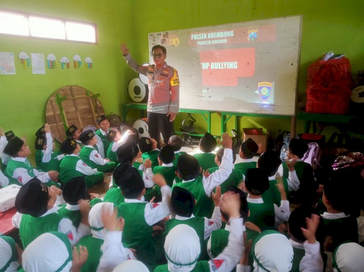 Polsek Krembung Edukasi Bahaya Bullying di Sekolah