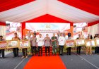 Hadiri-Ground-Breaking-Asrama-Polresta-Samarinda,-Kapolri-Bagikan-Sumur-Bor-Sembako-ke-Warga