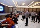 Aksi-Sosial-Polda-Jatim-Sambut-Hari-Bhayangkara-ke-80-Gelar,-Donor-Darah-Untuk-Kemanusiaan