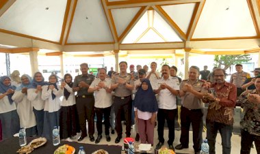 Kapolresta-Sidoarjo-Diskusi-Bareng-Warga-Rangkah-Kidul,-Ajak-Komitmen-Jaga-Kamtibmas