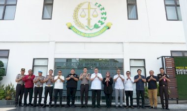 Kapolresta-Sidoarjo-Silaturahmi-ke-Kajari,-Perkuat-Sinergitas-Penegakan-Hukum
