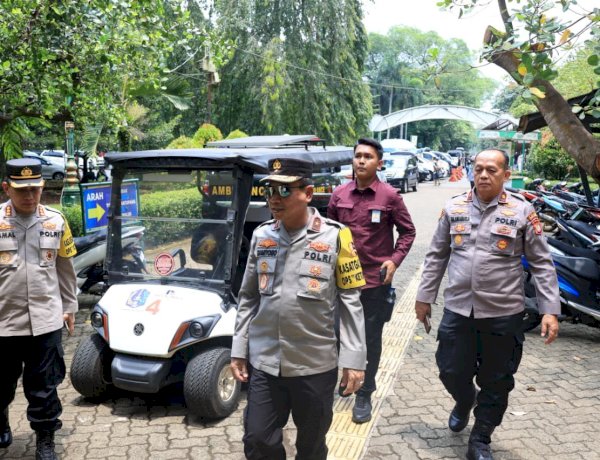 Tinjau Kawasan Wisata Ragunan, Polri Pastikan Keselamatan dan Kenyaman Masyarakat Saat Libur Lebaran