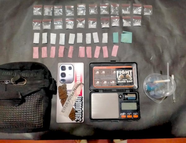 Polres Malang Amankan Tersangka Pengedar dan 21 Paket Sabu di Lawang