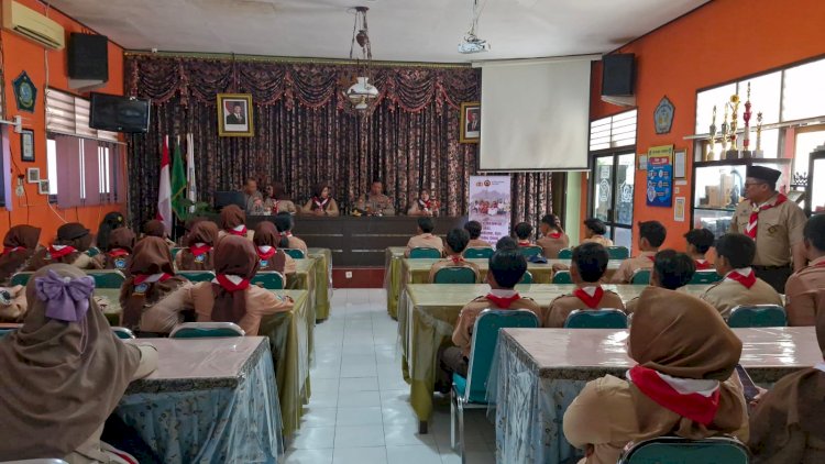 Polsek-Buduran-Sosialisasikan-Pencegahan-Intoleransi-dan-Radikalisme-ke-Pelajar