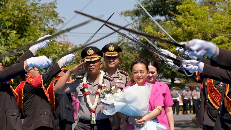 Farewell-Parade-Pisah-Sambut-Kapolresta-Sidoarjo
